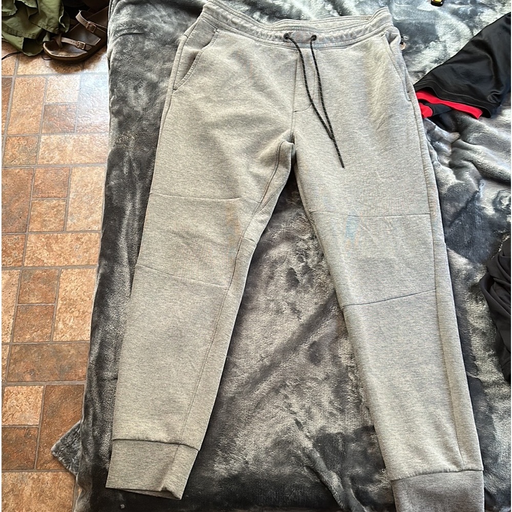 American eagle joggers
